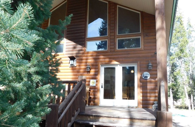 NAPP - Secluded in the Pines - This is a family Reunion Paradise!