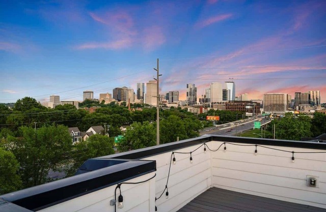 Nashville Haven – Gorgeous Skyline Views
