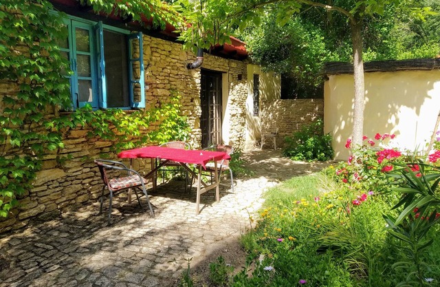 Natural stone house in a protected, romantic river valley