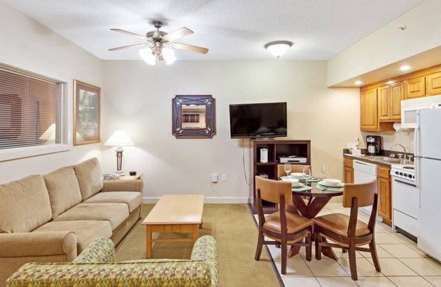 Nature Escape! 3 Amazing Units, Close to Ripley's Moving Theater, Kitchen, Pool