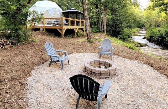 Nature escape Geodome, Hot Shower/Cool Tub, WIFI