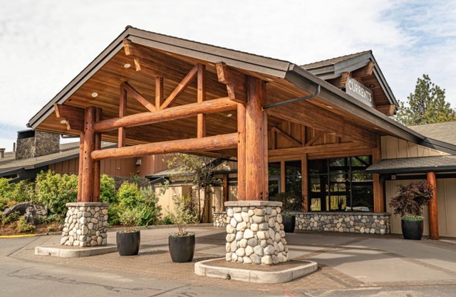 Nature Experience | 1King w/Riverview + ADA rated