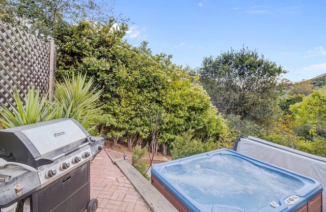 NATURE HOME W/ HOTTUB & POOL TABLE | 20 MINS GOLDEN GATE BRIDGE