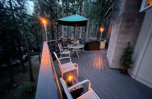 Nature Lover's Paradise: Luxurious The Shire - Cubs Crossing Chalet in Sierras