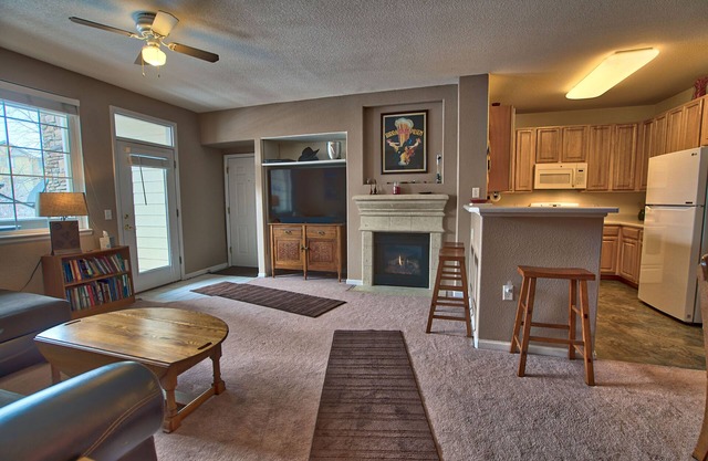 Nature Preserve condo 3 Bedrooms 2 Full bathrooms.