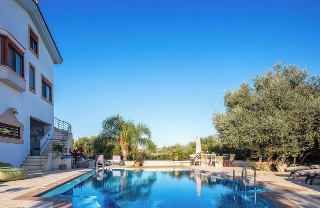 Natures Haven: Heated Pool, Fruitful Garden, BBQ!