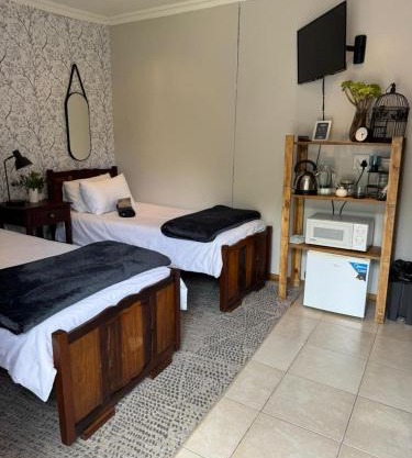 Naude Guest House