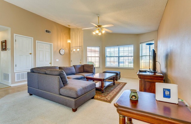 Navarre Vacation Rental Home ~ 4 Mi to Beach!