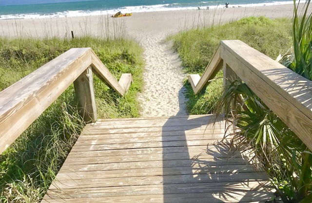 nBeautiful house 300 steps to the beach!