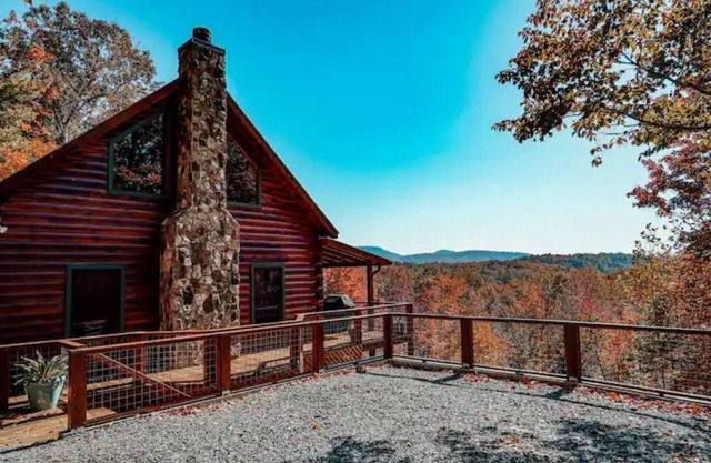 nCOZY LANE CABIN/Sleeps 8/Mountain View/Hot Tub/Game Room/Fire place/