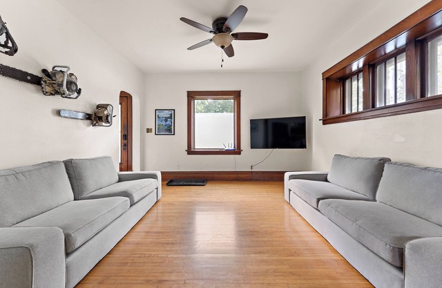 NE Arts/BrewHouse; Amazing location, hot-tub, pool table, local art