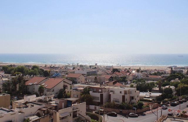 Near and amazing sea view apartment Ashdod