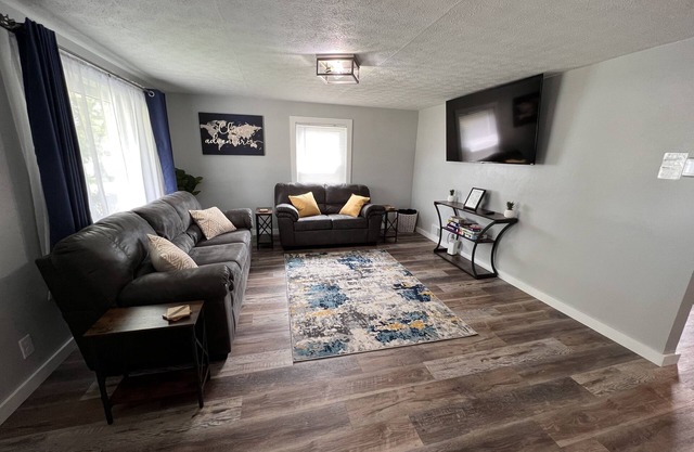 Near Ball State & IU Hospital Fall Specials Top-Rated Guest Favorite