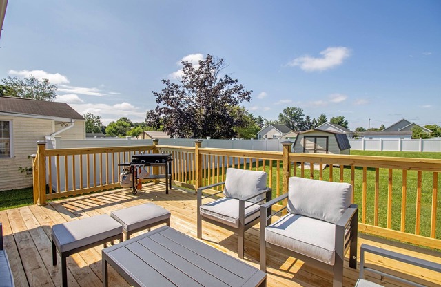 Near Bridgewater College & JMU, Renovated Small Town Cottage Home!
