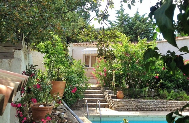 NEAR CASSIS. HOUSE T2 COZY ISOLATED AT THE BOTTOM OF GARDEN