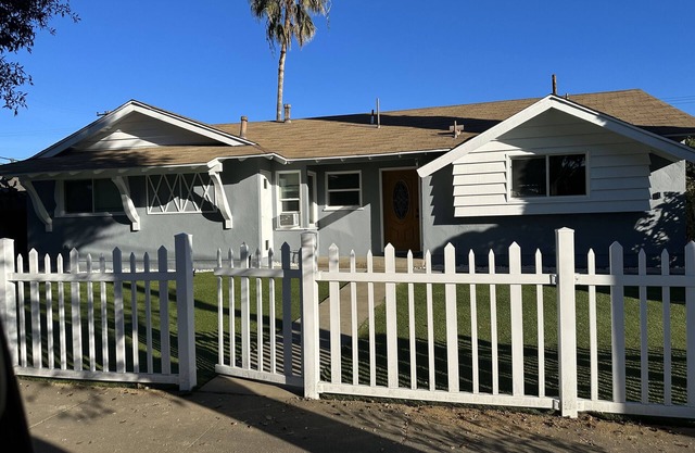 Near Disneyland. 4BR, 2BA, Newly Remodeled Housenn
