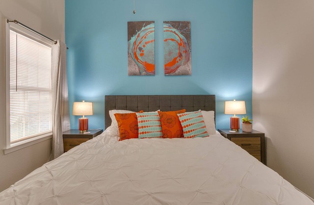 Near Hospitals:AMH/MCA/USMD✶King Bed✶WiFi✶Parking #104