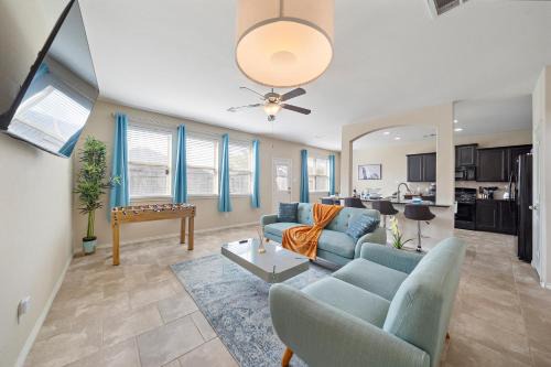 Near Iah Houston Home Yard Bbq Games Wi-fi Pets