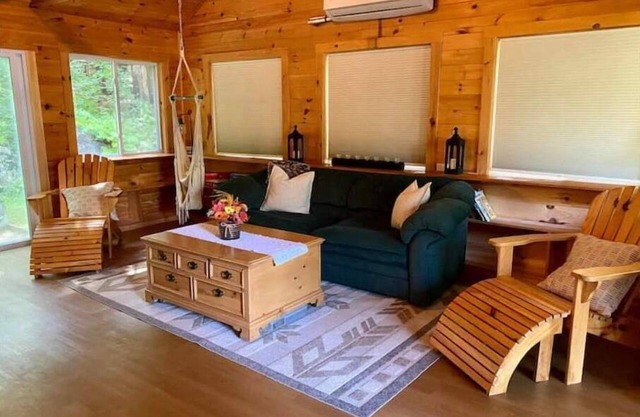Near Lake Winnipesaukee & Gunstock Mountain. nSpacious 3 Bedroom, 2 Bath