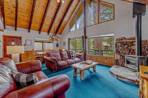 Near Northstar Wooded Retreat with Deck & Loft
