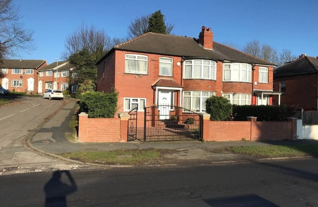 Near Roundhay Park- one of EU's biggest city Parks