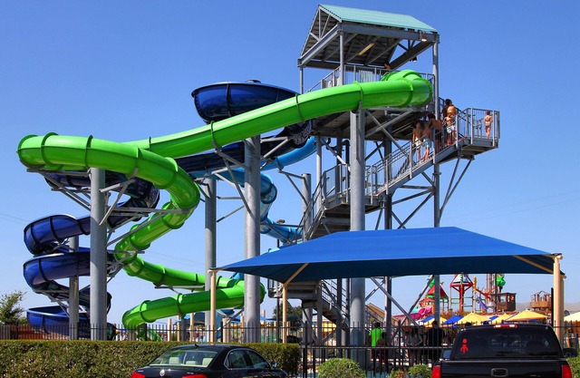 Near Vibrant Katy Boardwalk District! Offers Free Parking and Breakfast!