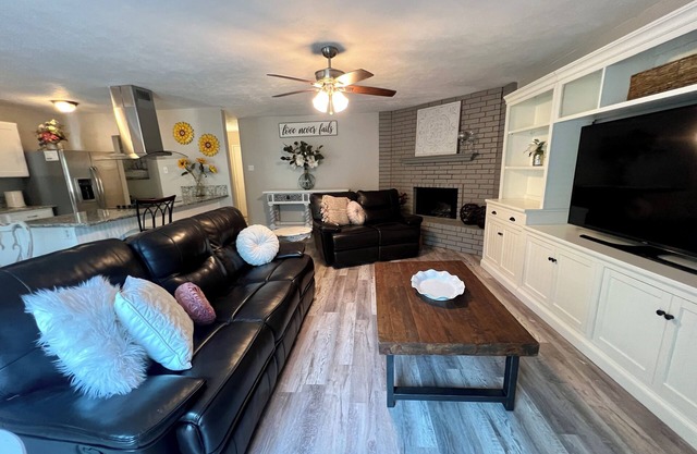 Nearby North Dallas - Grandscapes