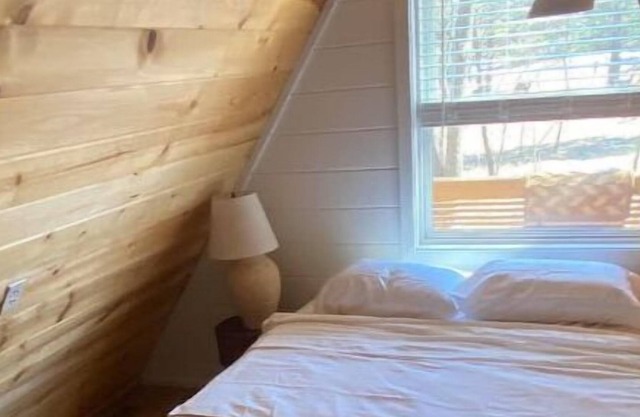 Nekoos-a-frame Cabin