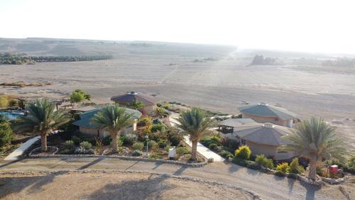 Neot Semadar Eco Lodge