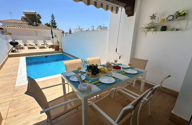 Nerja Paradise Rentals - Villa Daisy