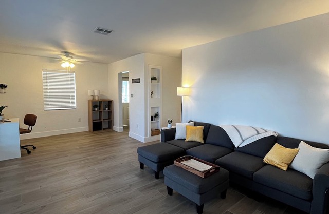 Nestled in North Port. Updated 2 Bed/1 Bath.
