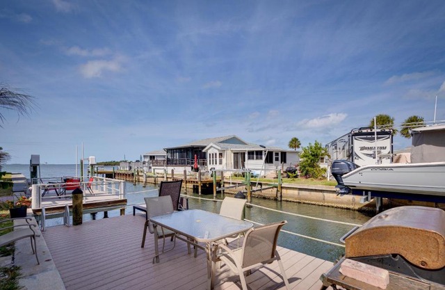 Nettles Island, Jensen Beach Home with Patio and Grill