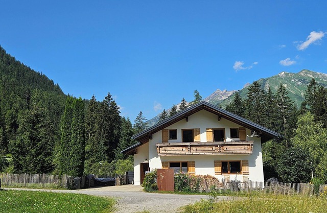 Neu! Ferienwohnung Alpenblume für 2 Personen mit Terrasse und überdachtem Balkon