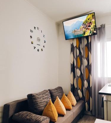 Neuwertiges Apartment mit schnellem WLAN, Glasfaser, Kostenlose Privatparkplatz auch für Transporter geeignet R8