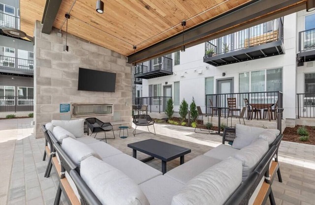 New 1B1B Apartment Steps From Top Hospital