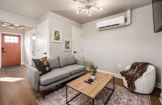 NEW | 1mi to Nationwide |KingBed