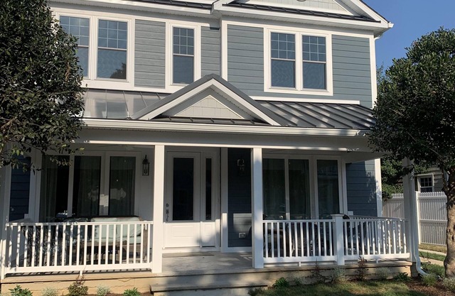 New 2019 -6Bed/6 1/2Bath House 3 1/2 Blocks To Beach - Fri To Fri Rentals