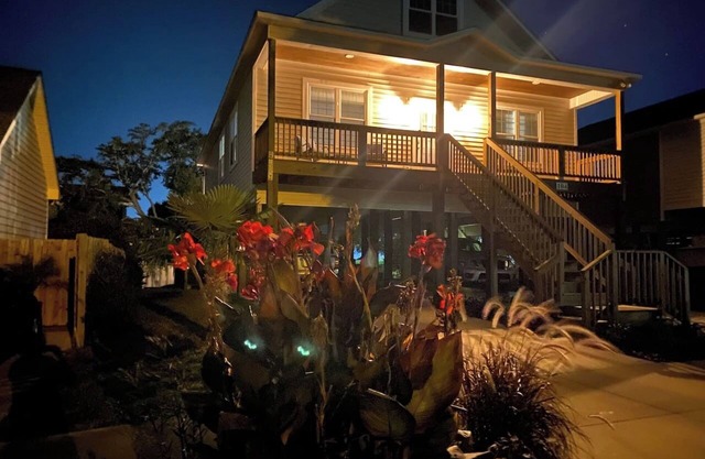 NEW 3 Bedroom w/Water View & Access to Waterway