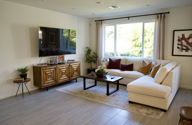 New 3B Home/near Sequoia, EV, +More