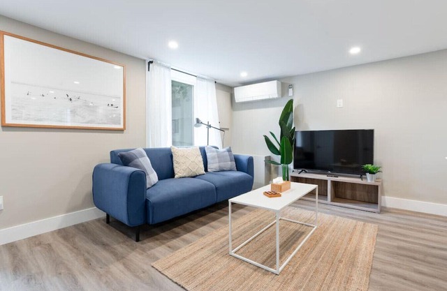 New 3BR Coach House | Near Beach & Downtown