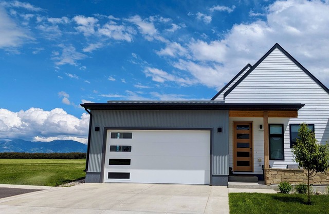 New 3BR condo in Bozeman w/mtn views and trails