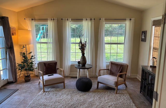 New 4-bedroom house in Port Matilda, WiFi, AC, close to town & Beaver stadium