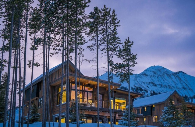 NEW! 7 Rolling Ridge 6-Bedroom Home with Mountain view