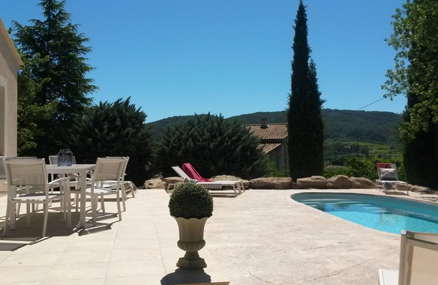 New 90m² house in a quiet area with private pool, 4 star category