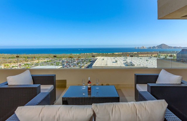 NEW! AMAZING VIEW, GREAT AMENITIES, CLOSE TO DOWNTOWN SAN LUCAS AND BEACH!