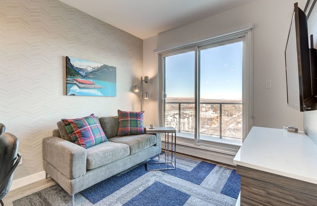 New and Modern 1 Bedroom 1 Bathroom with Balcony - Close to Downtown