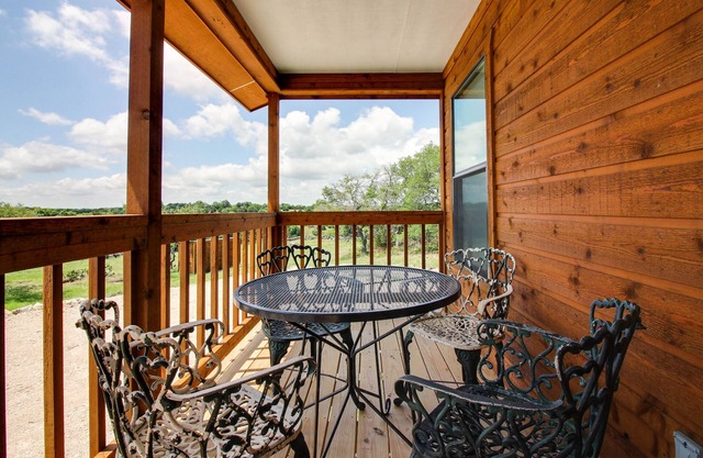 New and secluded wine country getaway just 10 miles from the heart of Blanco