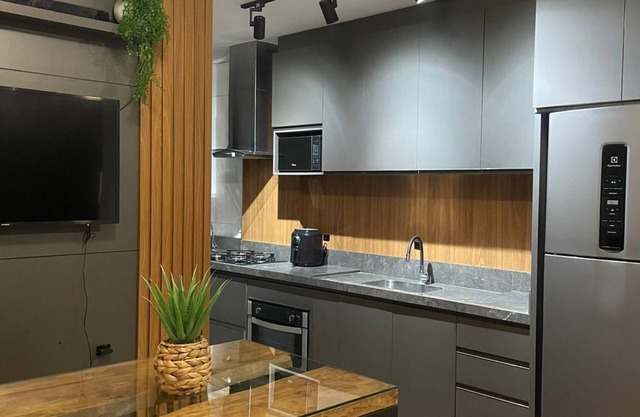 New apartment in the center, complete and minutes from the beaches!