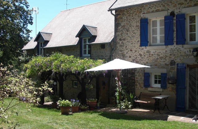 New apartment in country house with terrace and garden