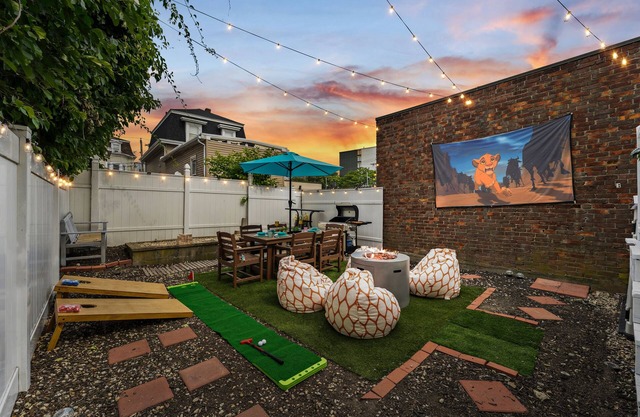 New! Backyard Oasis Free parking GameRoom Min to T
